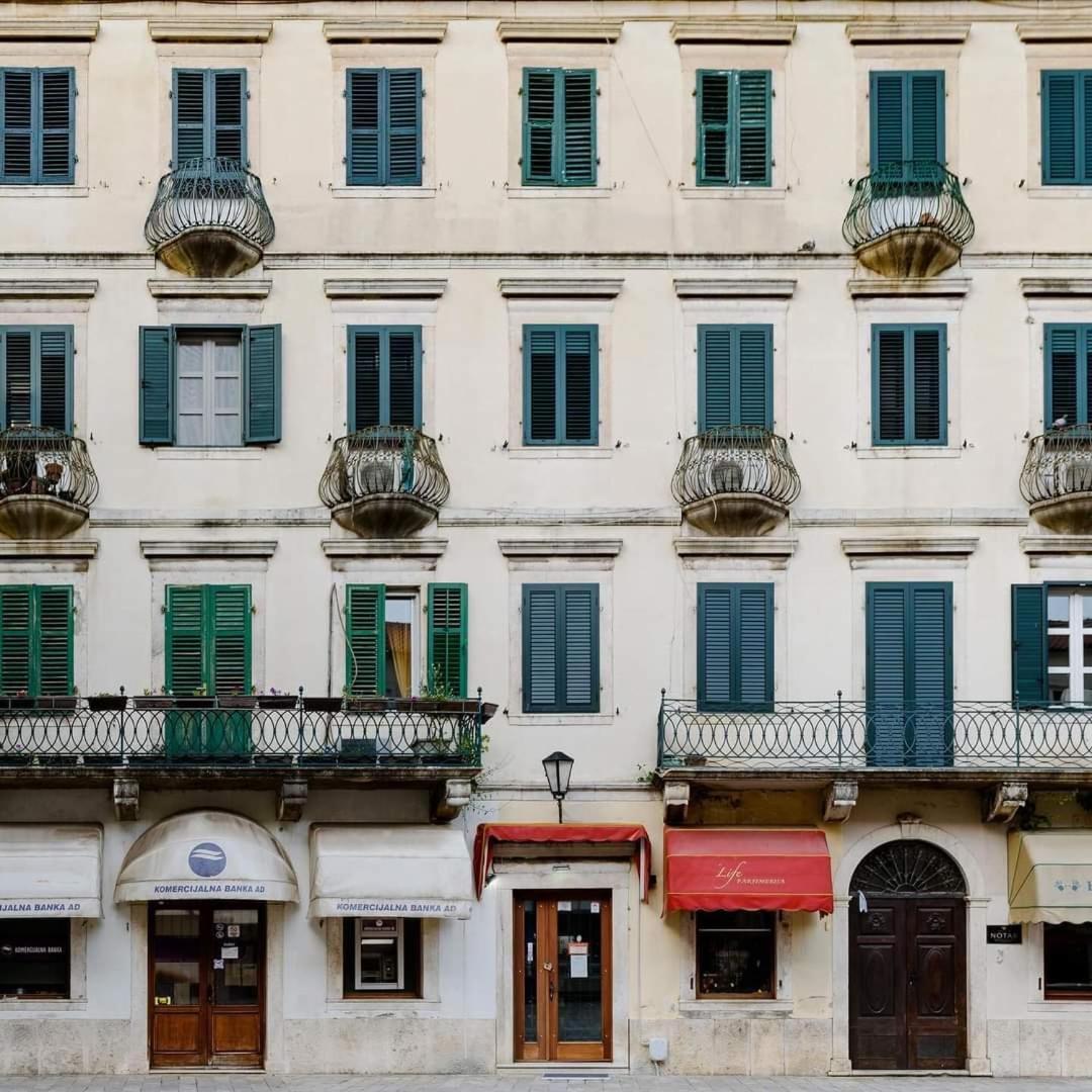 Hive Luxury Suites By Mn Property Kotor Exteriör bild