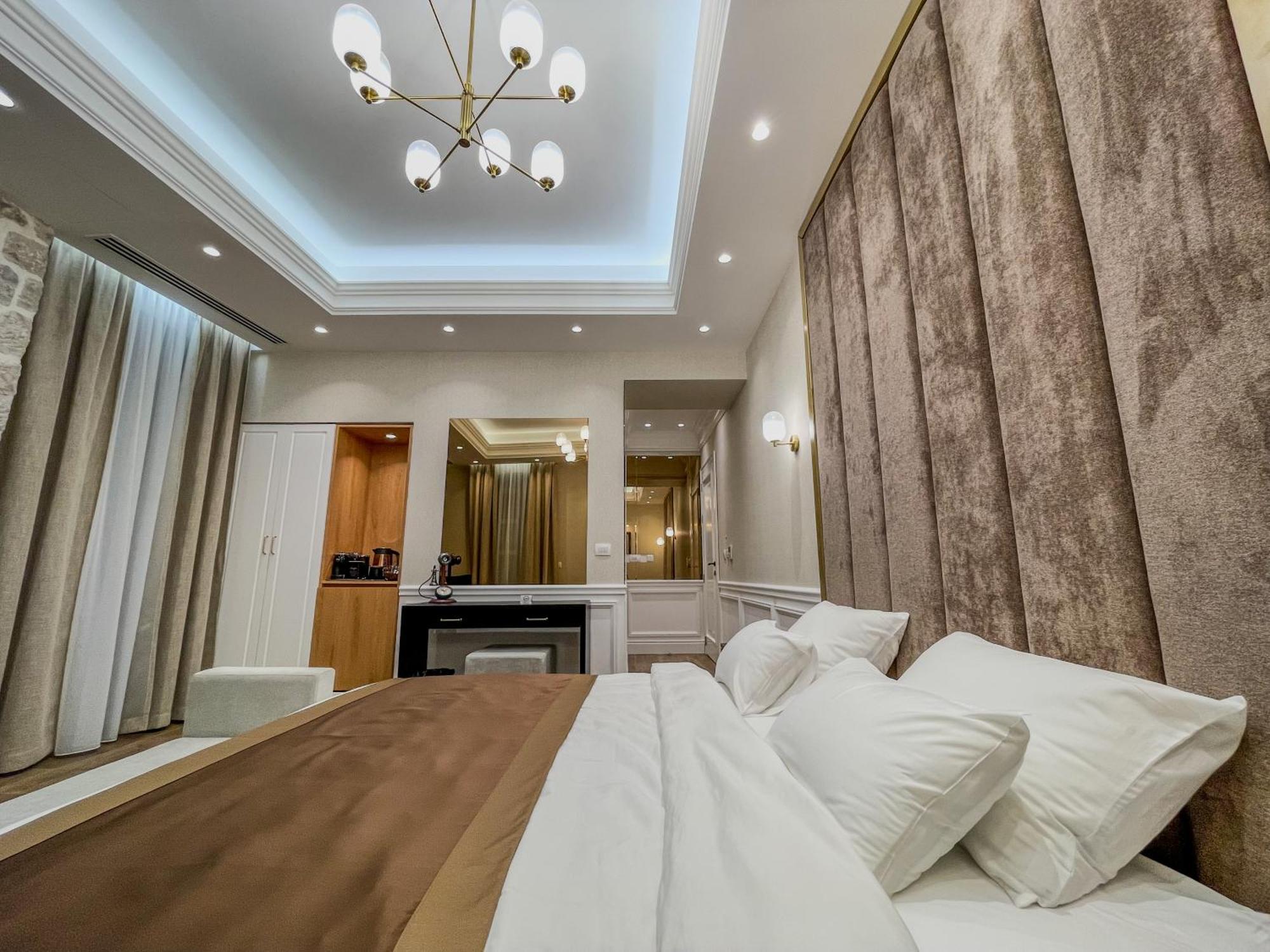 Hive Luxury Suites By Mn Property Kotor Exteriör bild