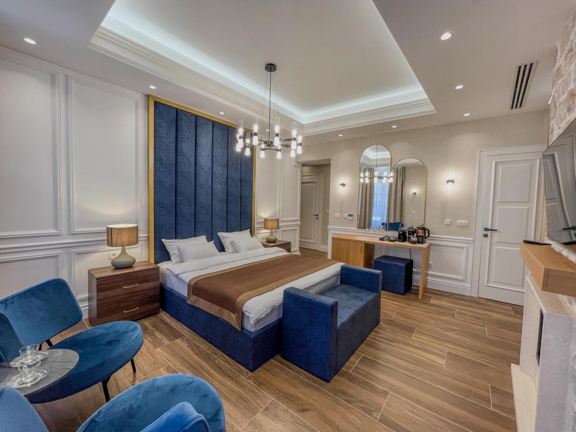 Hive Luxury Suites By Mn Property Kotor Exteriör bild
